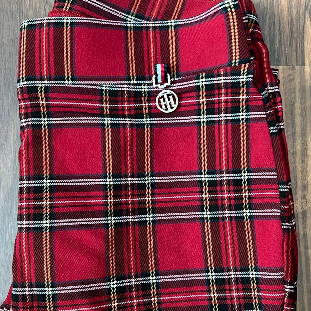 Tommy Hilfiger plaid holiday pant